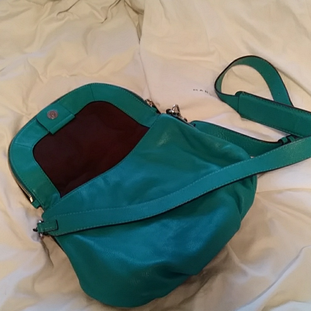 Marc Jacobs leather crossbody bag! - Picture 6 of 8